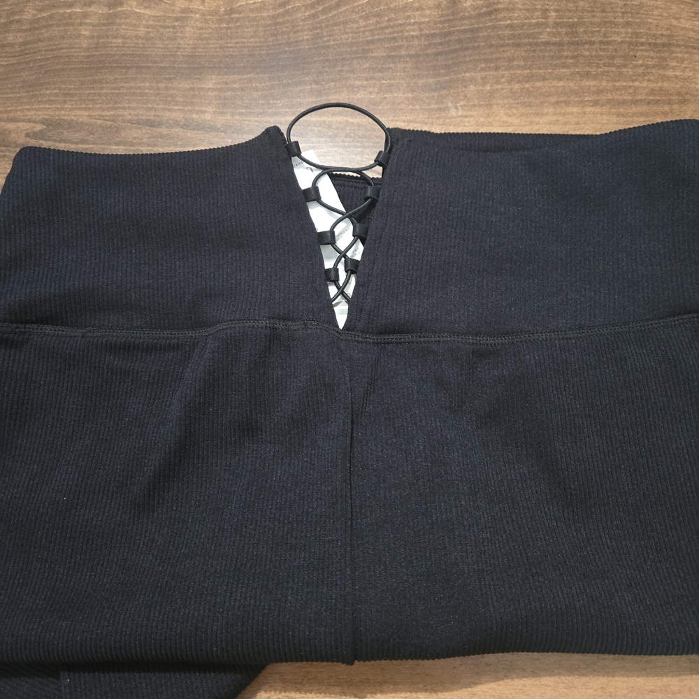 Fabletics Full Length Ribbed Leggings - Picture 4 of 4